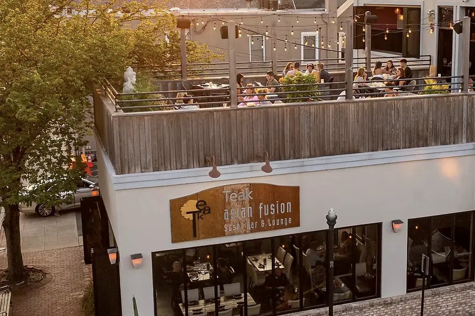TEAK Restaurant & Bar